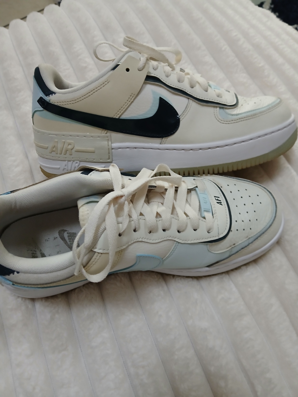 Nike Women's Air Force 1 Low Cream with Navy Swoosh